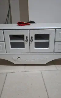 میز تی وی و بوفه