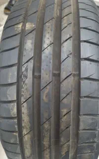 لاستیک کره‌ای کمهو ۲۱۵-۵۵-۱۷