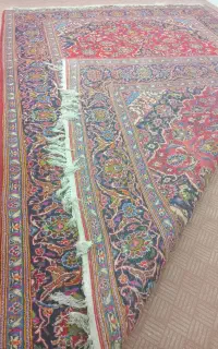 یک نمونه فرش دست بافت