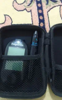 یک دستگاه تست قندخون