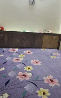 تخت دو نفره شیک و سالم