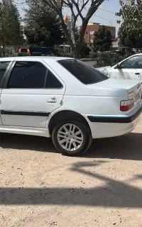 پارس ۴۰۱ نیم سفارشی