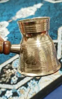 دله قهوه‌جوش عربی دسته چوبی