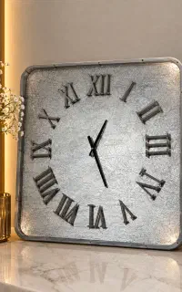 ساعت دیواری بزرگ