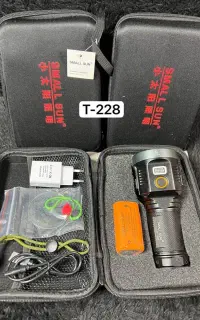 چراغ قوه پلیسی شرکت اسمال سان T228