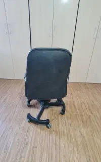 صندلی مدیریتی اداری گردان