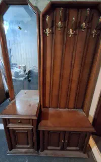 رخت اویز چوبی