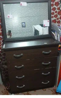 کمدلباس خیلی تمیزبادراورآیینه