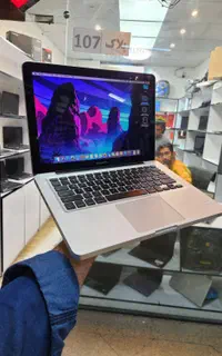 مک بوک پرو ۱۵ تومنی