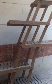 استند گل و گلدان