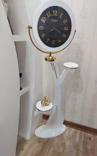 ساعت ایستاده در حد اک