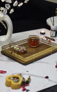 سینی چوبی و شیرینی خوری