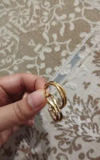 گوشواره ۲۰۰ بالای تابلو
