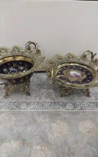 میوه خوری و شیرینی خوری برنجی پایه دار