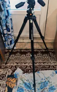 سه پایه منفرتو manfrotto