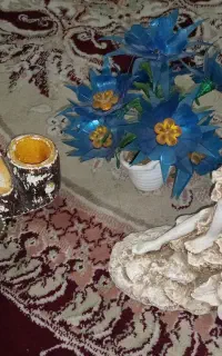 مجسمه ««فروش فروری»»