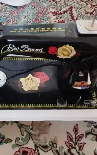 چرخ خیاطی برند bee brand