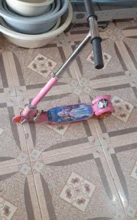 اسکوتر سالم دخترانه