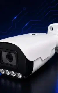 دوربین با لنز باکیفیت