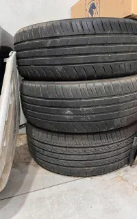 لاستیک ۲۰۵.۵۰.۱۷ سپر دنا رنگ مشکی