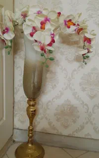 گل وگلدان