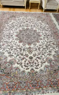 ۲عددفرش۹متره قالیچه۱*۱/۵ و۲عدد پادری