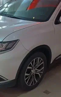 میتسوبیشی اوتلندر ۲۰۱۷ تیپ ۵