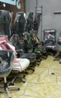 تعداد500 صندلی.  در حد نو.   قیمت مناسب