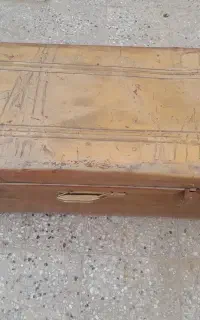 صندوق لباس و وسایل