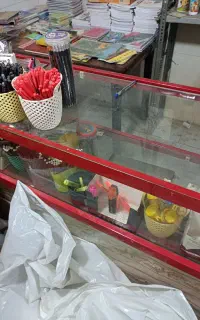 ویترین صفحه رگال کفش و قفسه فلزی