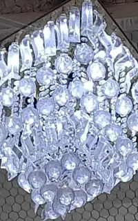 لوستر و چراغ آویز