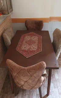 میز غذا خوری سالم و تمیز