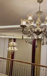 لوستر ۴ شاخه دوبل ۸ شعله طلایی سیاه قلم