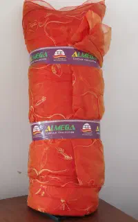 یک توپ پرده حریر حدودا ۴۰ متر