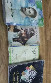 تعدادی کتاب های قدیمی و اصل