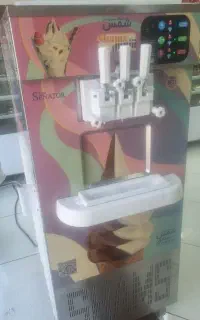 دستگاه بستنی قیفی