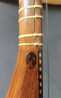 سه تار دست ساز استاد زرینی