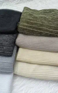 فروش یک جا یا تعداد بالا شال و روسری فقط ۲۰۰