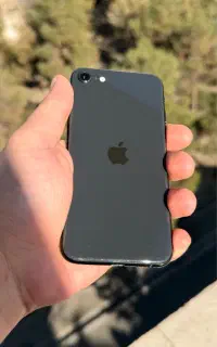 ایفون SE 2020