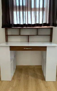 میز تحریر دو منظوره