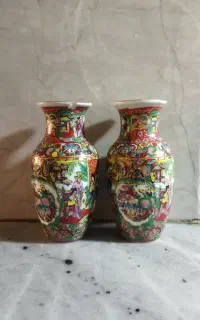 یک جفت گلدان عتیقه
