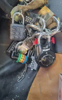فروش وسایل اتاق فرار ۱۰ قلم
