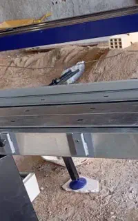 استاد کار ماهر برش