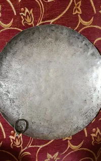 تابه قدیمی چکش خورده