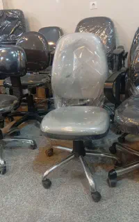 صندلی اداری 570