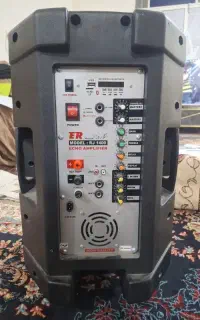 یک دستگاه اسپیکر