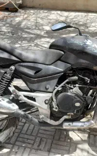 پالس ۱۸۰ مزایده