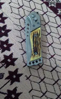 چاقو ضامن دار