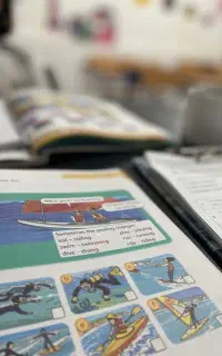 مدرس زبان انگلیسی