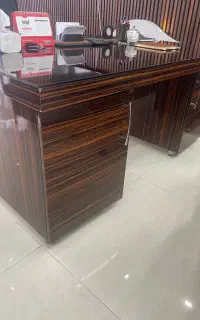 میز اداری mdf براق